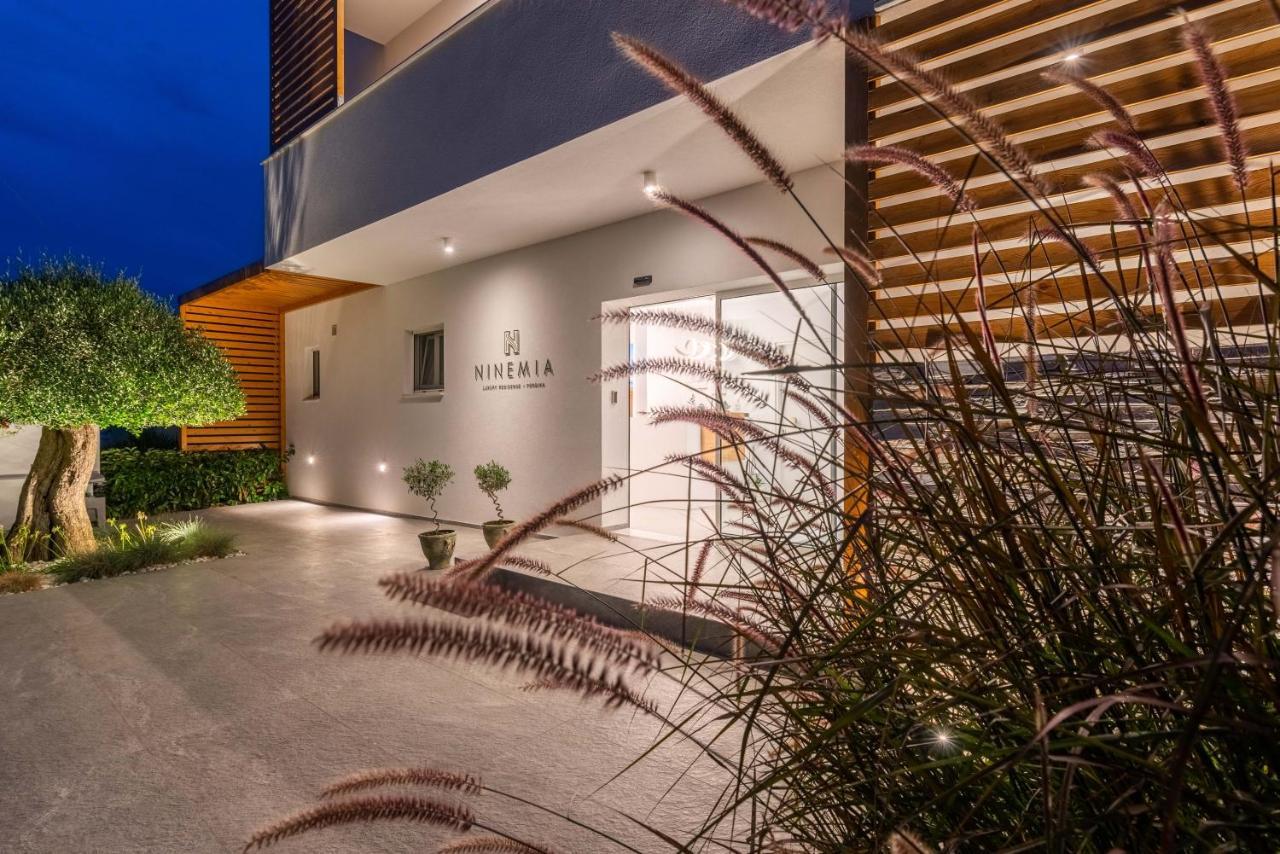 Ninemia Luxury Residence เปร์ดีกา ภายนอก รูปภาพ