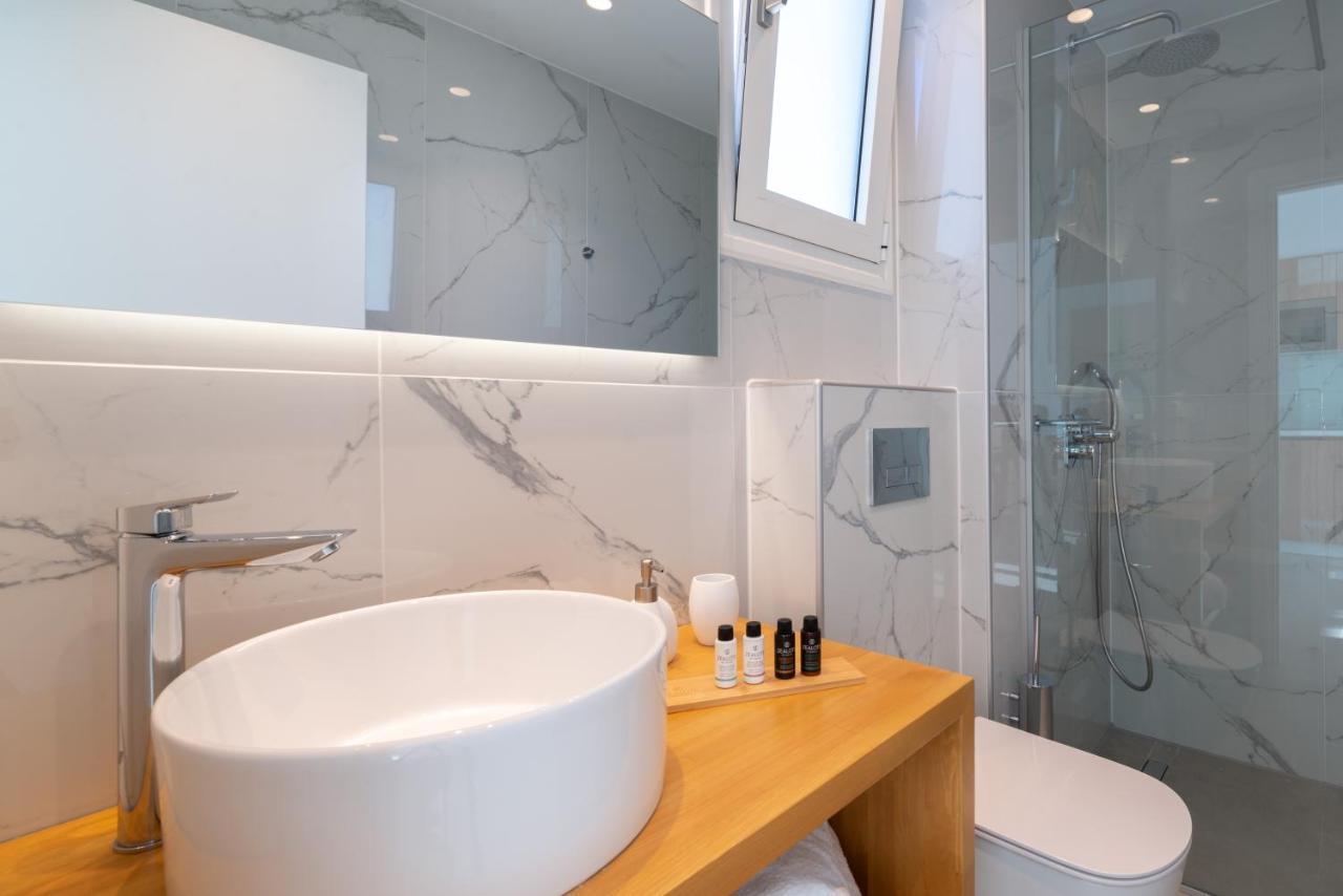 Ninemia Luxury Residence เปร์ดีกา ภายนอก รูปภาพ