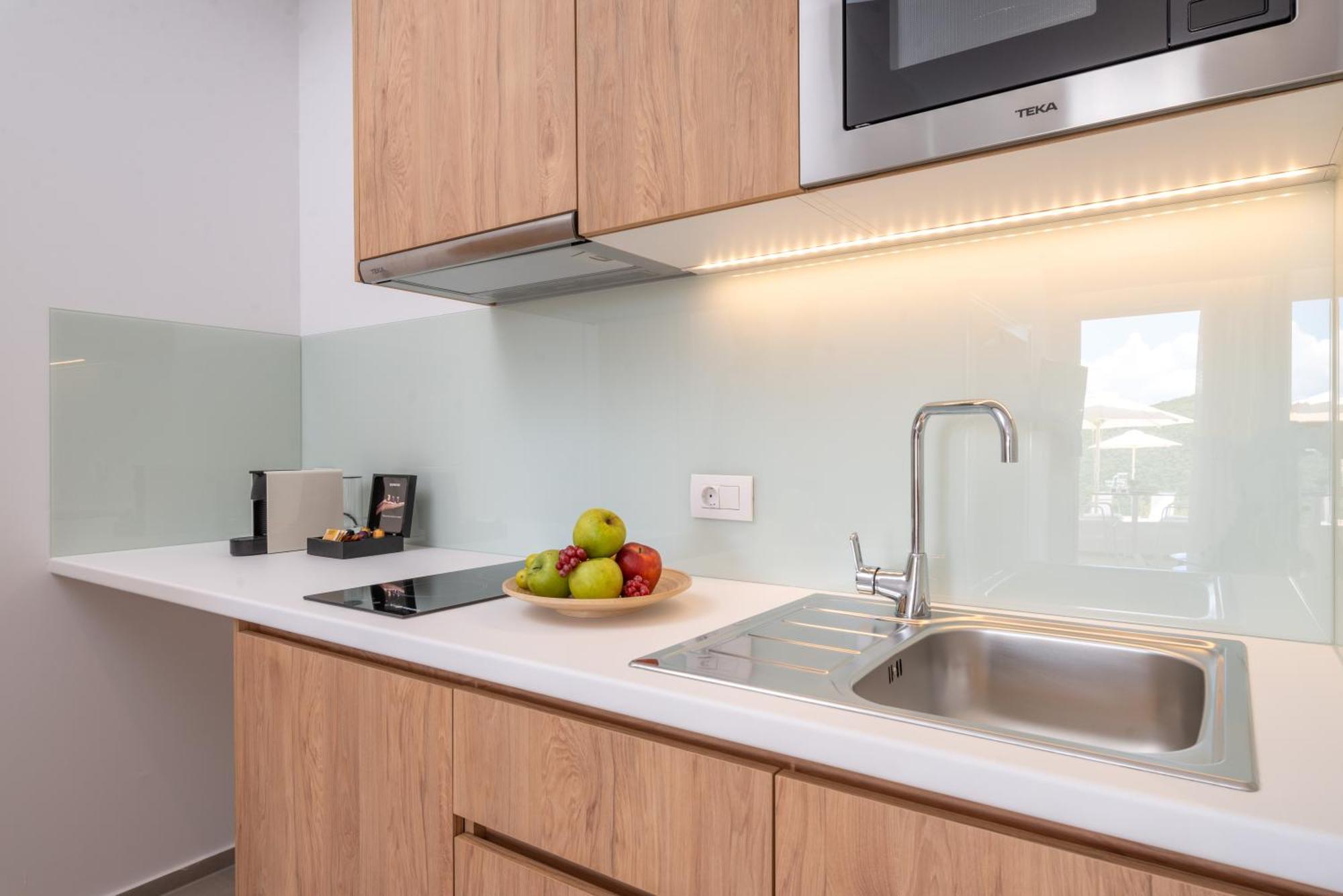 Ninemia Luxury Residence เปร์ดีกา ภายนอก รูปภาพ